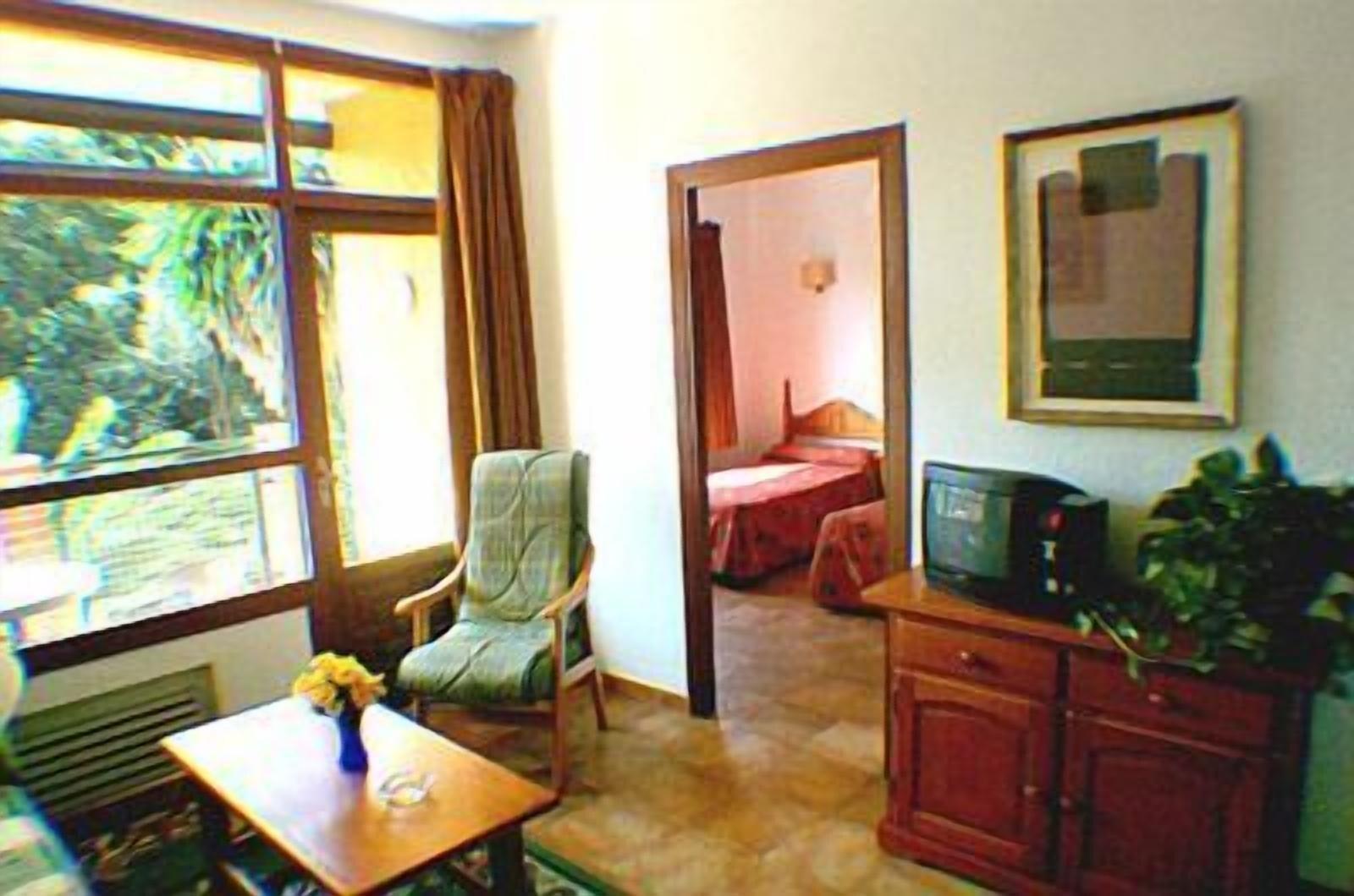 Apartamentos San Carlos 베날마데나코스타 외부 사진