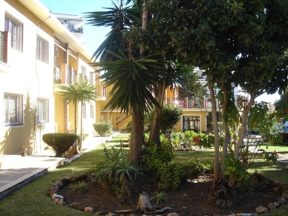 Apartamentos San Carlos 베날마데나코스타 외부 사진